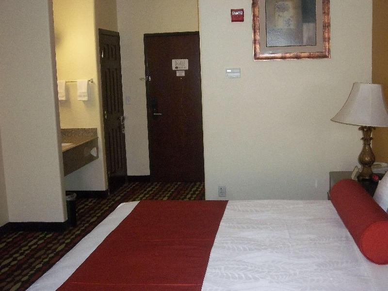 Best Western Greentree Inn & Suites Moore Eksteriør bilde