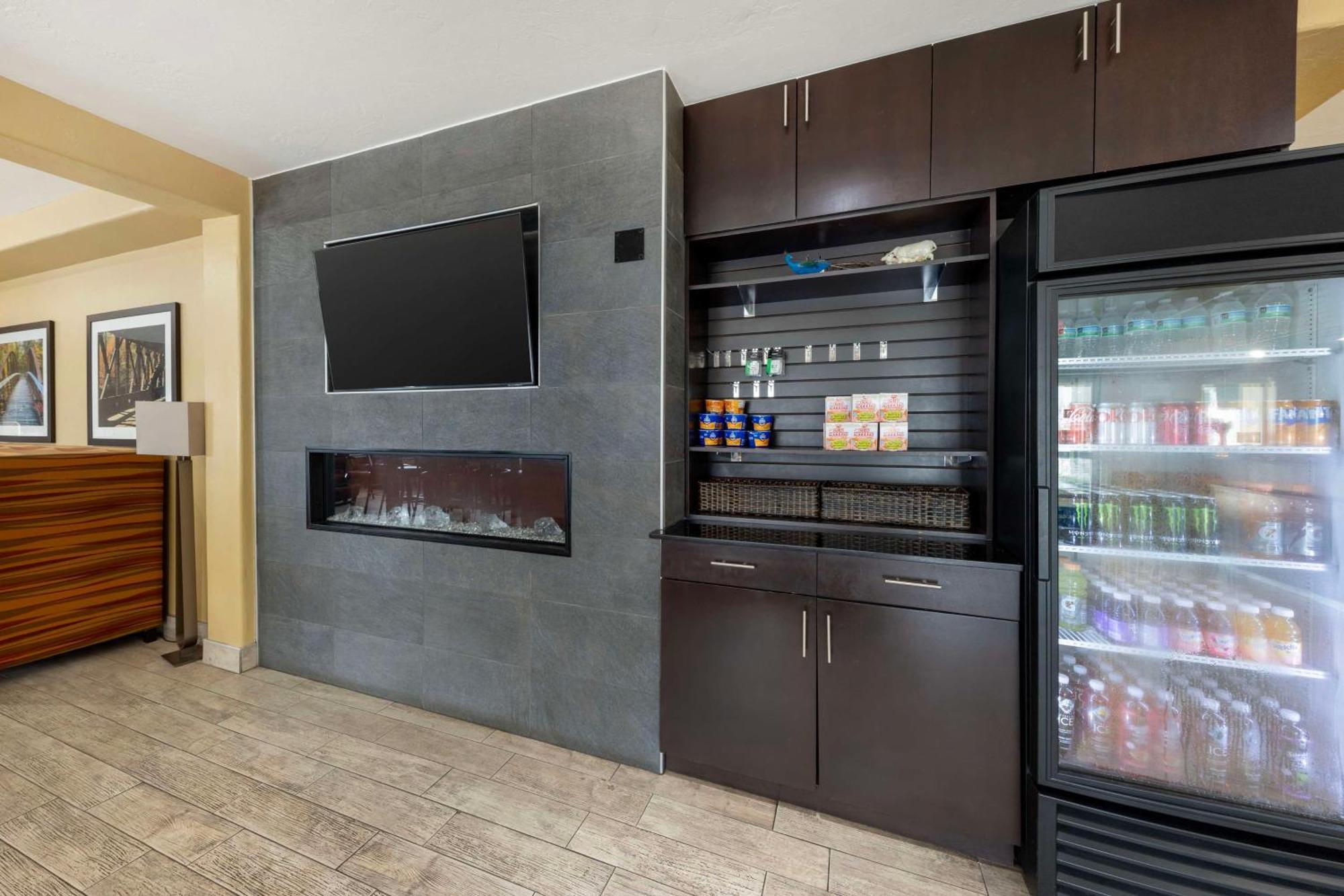 Best Western Greentree Inn & Suites Moore Eksteriør bilde