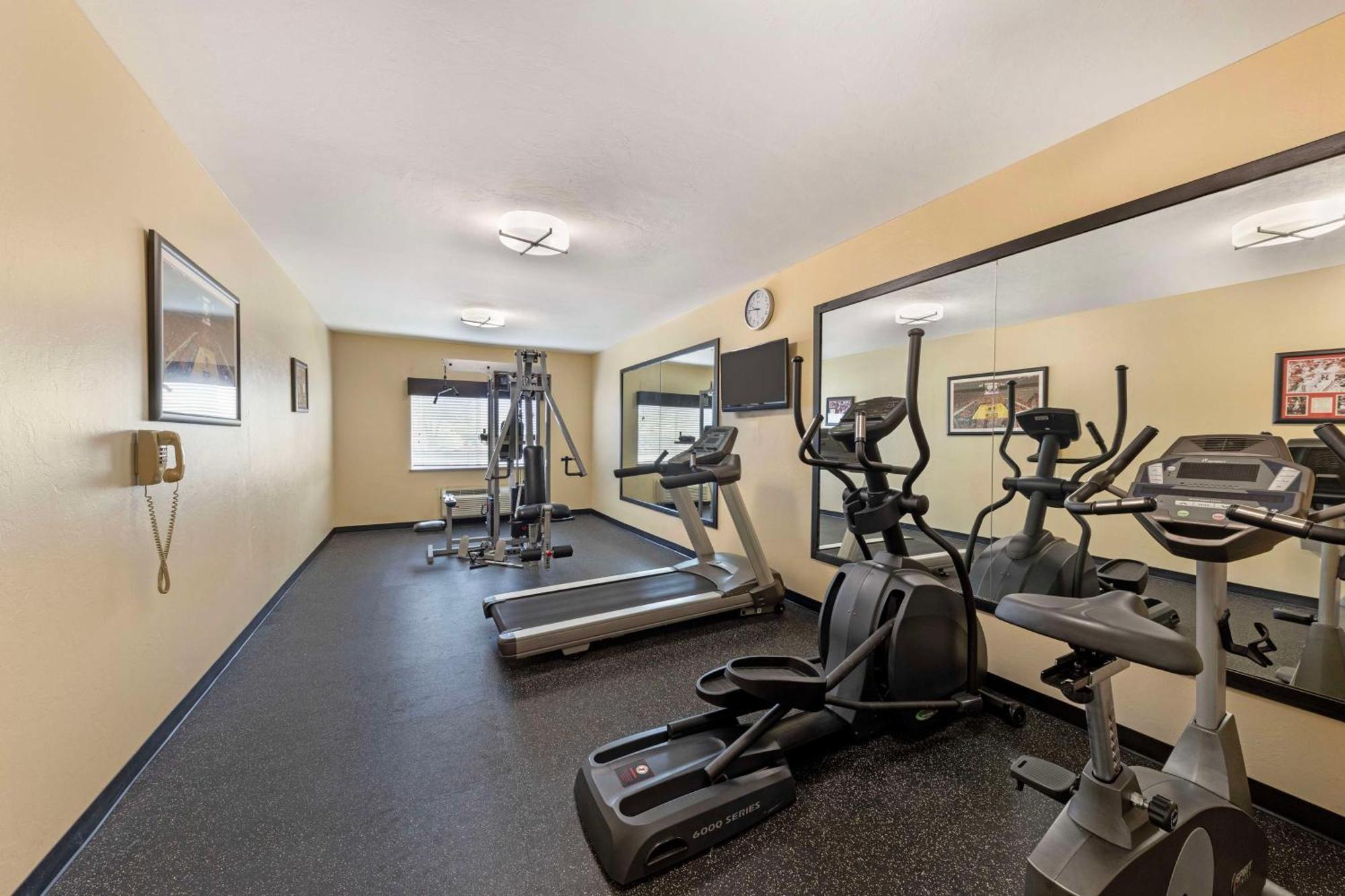 Best Western Greentree Inn & Suites Moore Eksteriør bilde